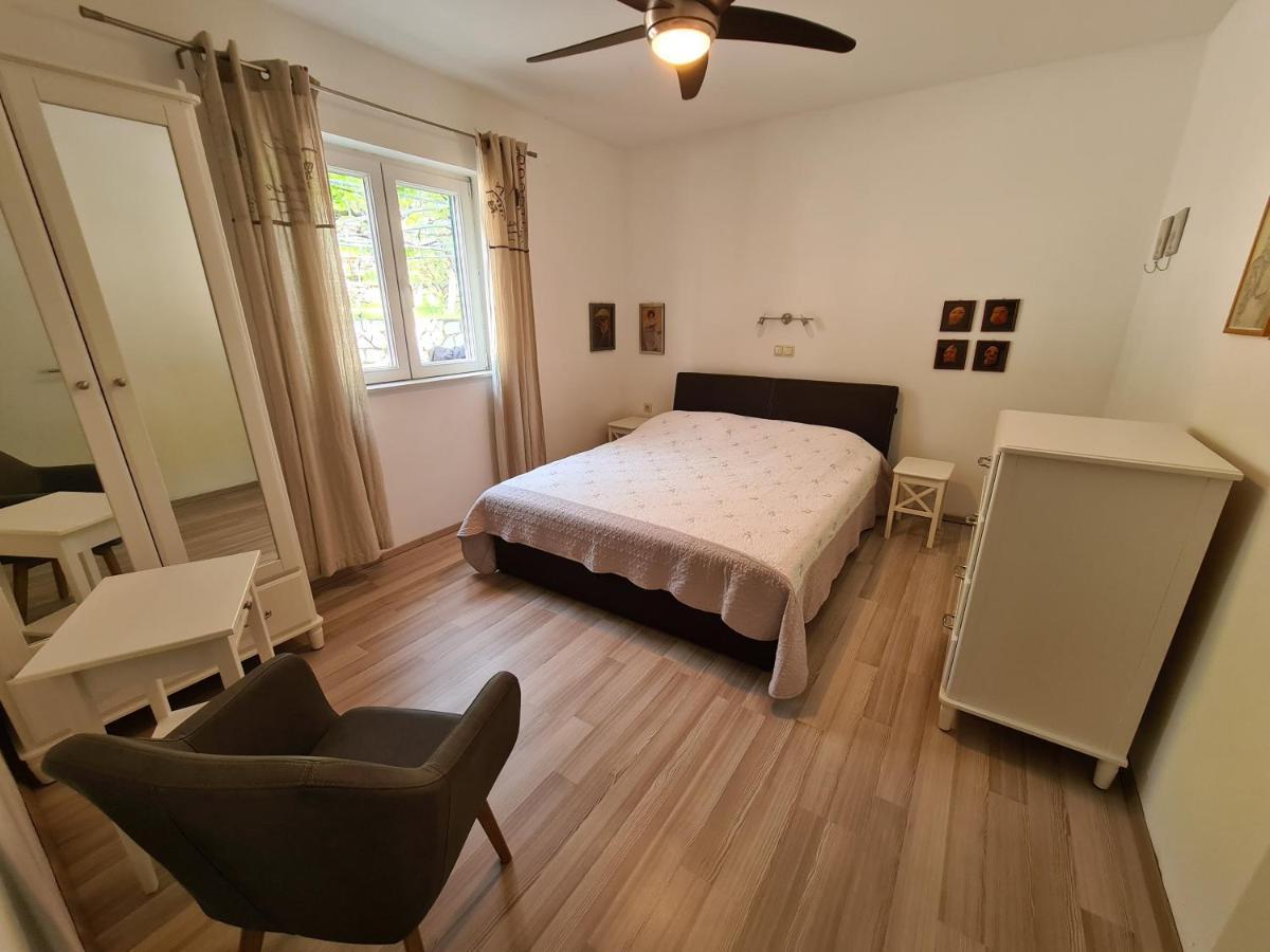 Apartments Linda Palit Extérieur photo