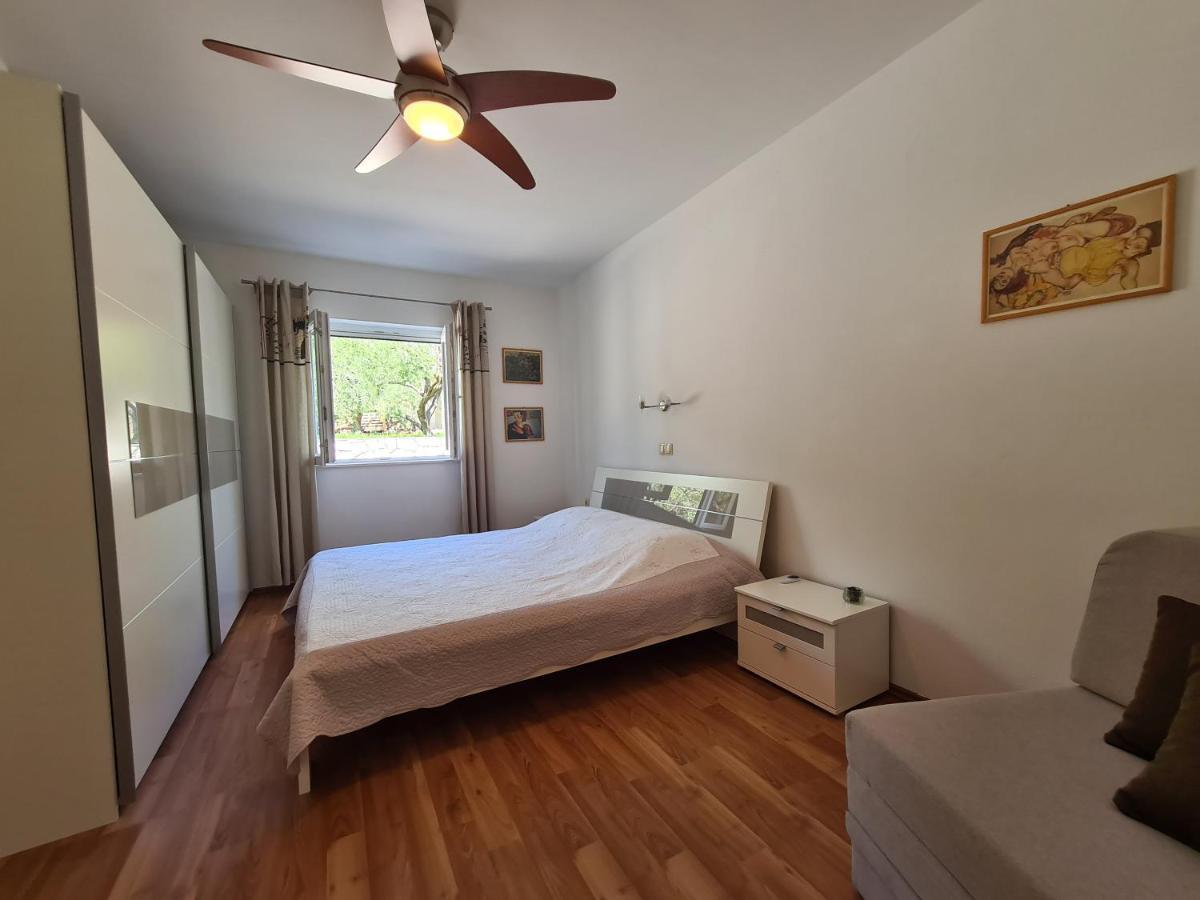 Apartments Linda Palit Extérieur photo